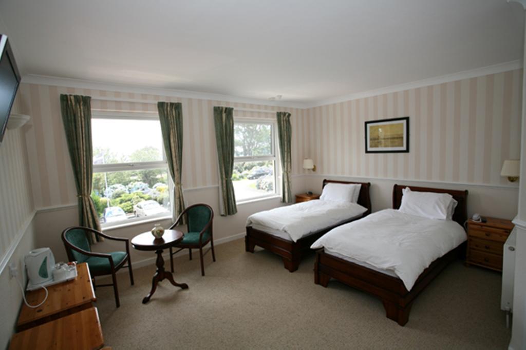 Cliff Head Hotel Carlyon Bay Room photo